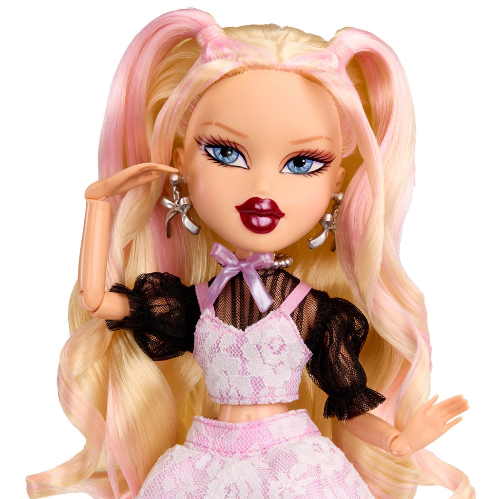 Glam Bratz Stylin Birthdayz Doll - Cloe